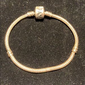 NWOT PANDORA Sterling Silver base bracelet